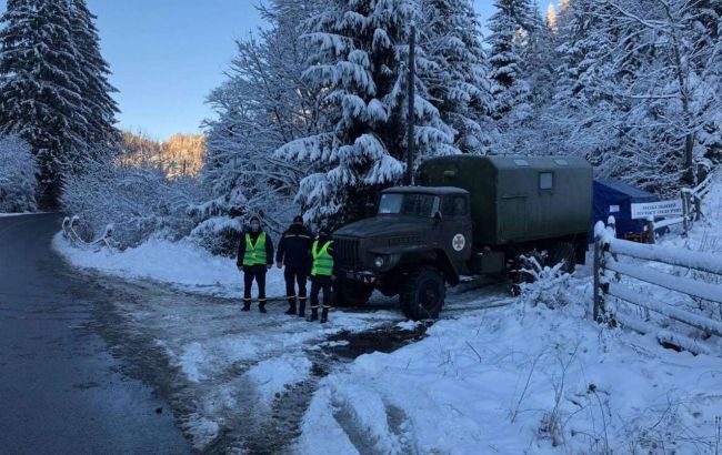 В Карпатах открыли пункты обогрева из-за сильного мороза и снегопадов