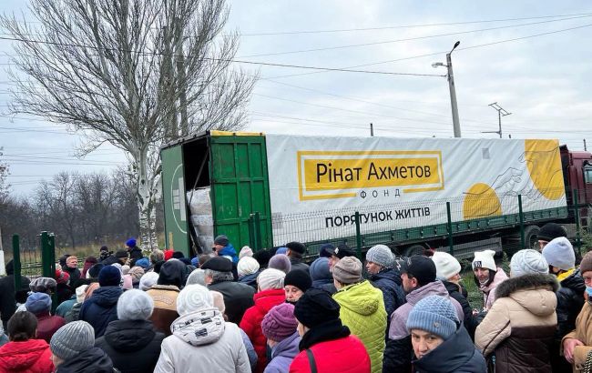 Мешканці Бахмуту отримали великий гуманітарний вантаж від Фонду Ахметова