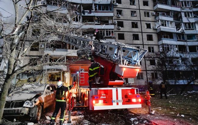 Удар по дому в Днепре: жилье нужно более тысячи человек