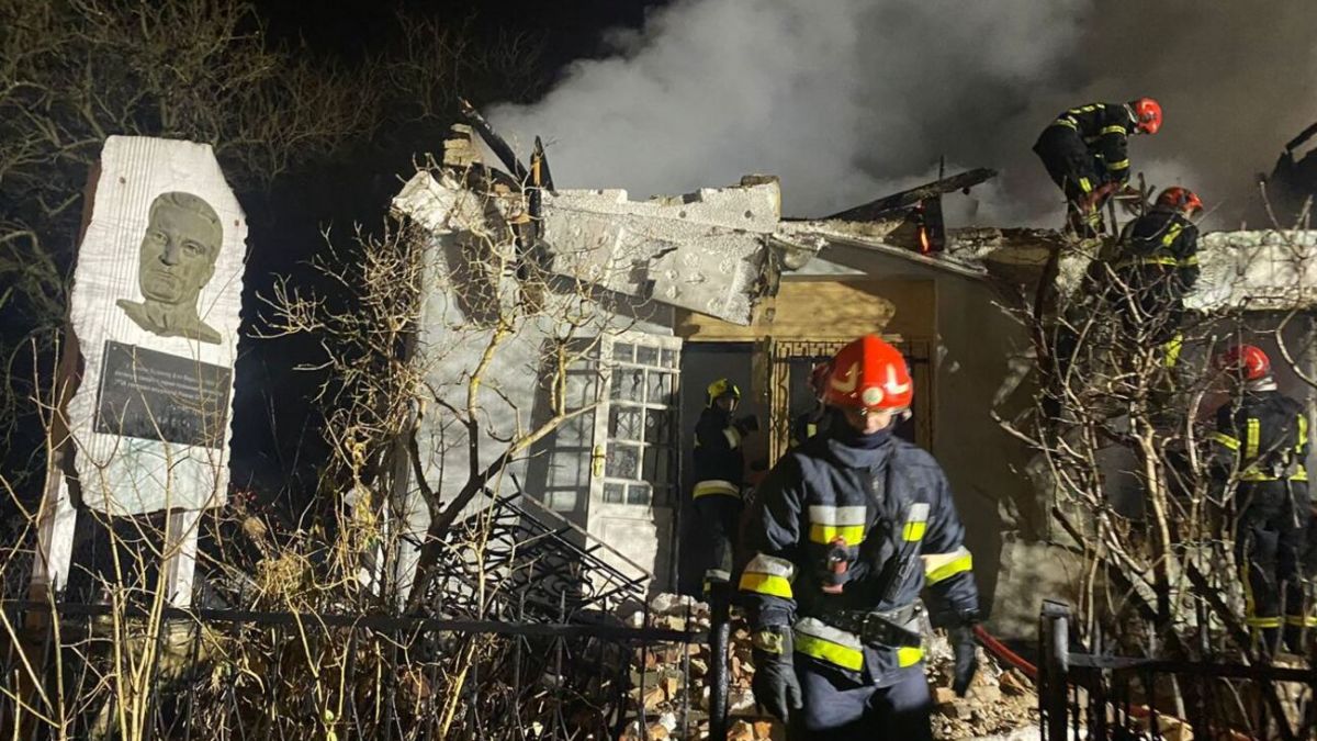 Музей Шухевича во Львове атаковали Шахеды 1 января - фото, все подробности  | РБК Украина