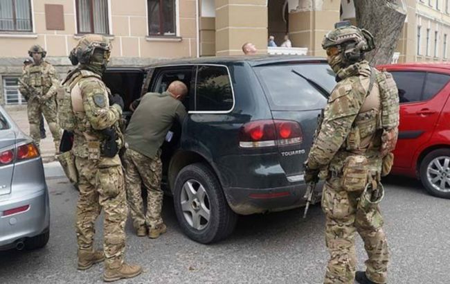 Схему придумал руководитель. В Тернопольской области в ТЦК "выбивали" взятки с военнообязанных