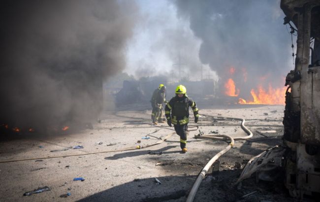 Удар по енергетиці. Де в Україні немає світла та чи працюють графіки (ситуація по областях)