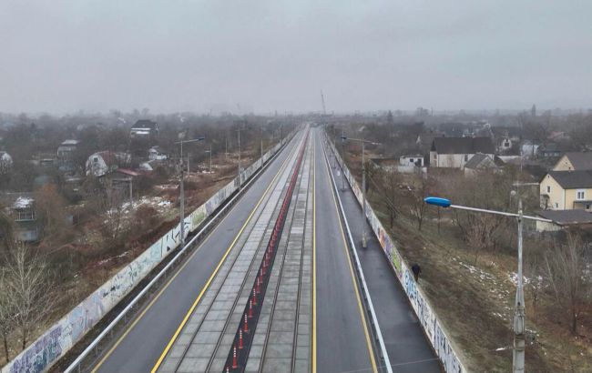 Подільський міст вже відкрито для всіх, окрім вантажівок. Кличко показав відео