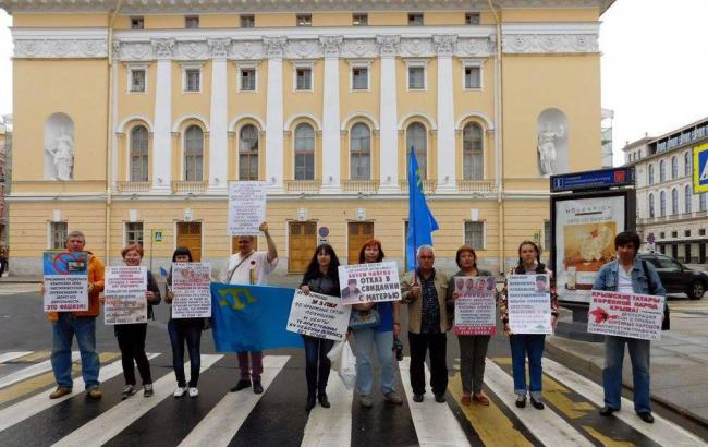 В Санкт-Петербурге провели акцию в поддержку крымских татар