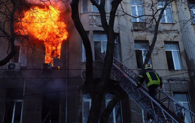 При пожаре в одесском колледже семь человек пропали без вести