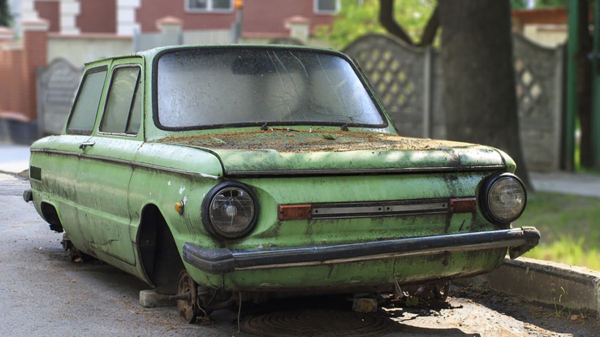 Запорожец после аварии ездит по Киеву и удивляет сеть | Стайлер