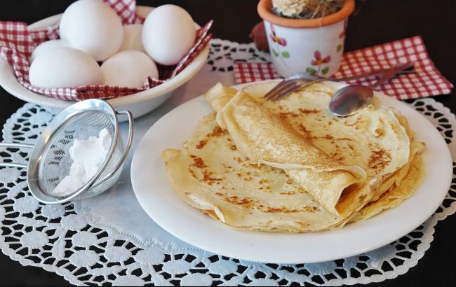 Масниця близько. Скільки можна зберігати млинці і вареники в холодильнику