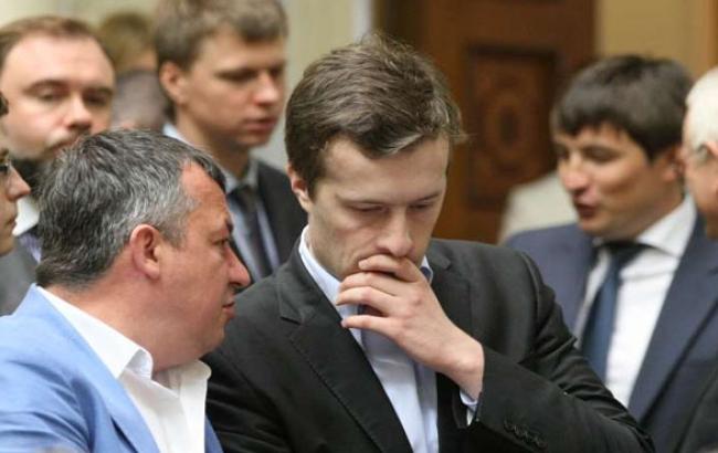 "Личное дело": сын Порошенко прокомментировал е-декларации коллег по Раде