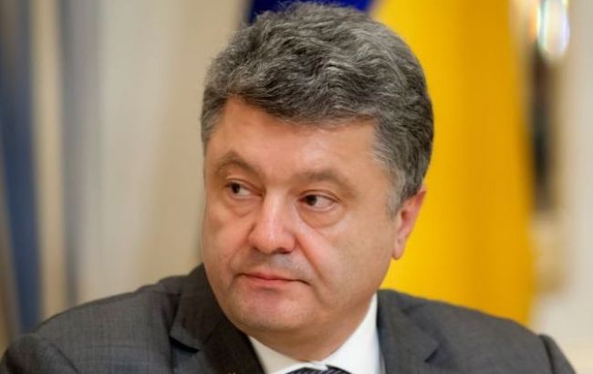 Порошенко зобов'язав позбавлених батьківських прав осіб утримувати дитину