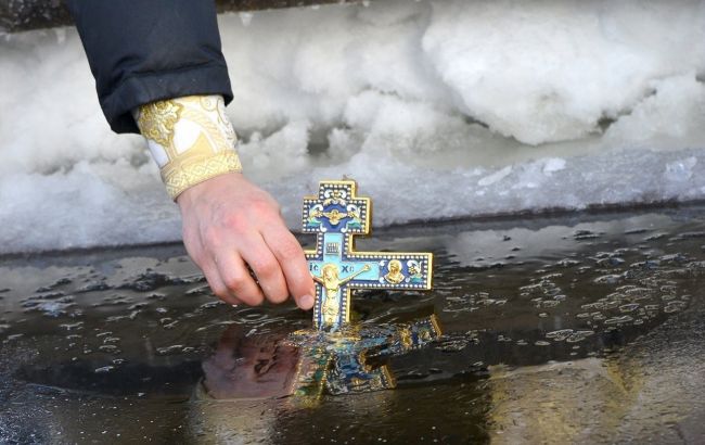 Водохреще за новим стилем. Коли українці відзначатимуть це свято у 2024 році