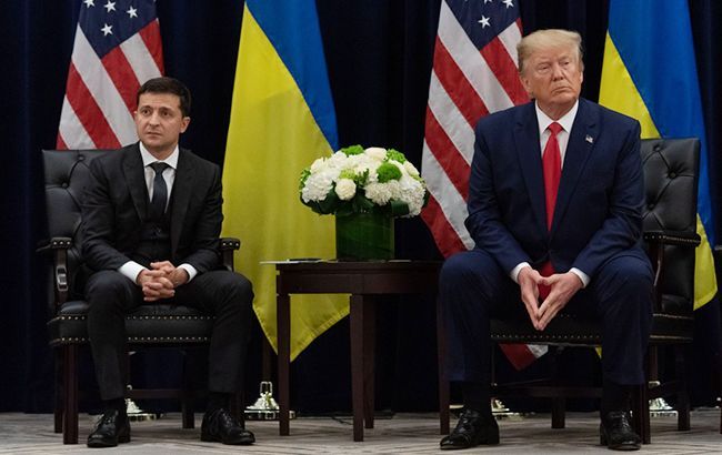 Білий дім заморозив допомогу Україні через півтори години після дзвінка Трампа Зеленському