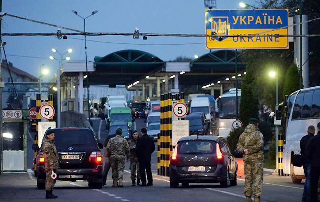 "Там могу получать гораздо больше": украинцы рассказали, почему уезжают за границу