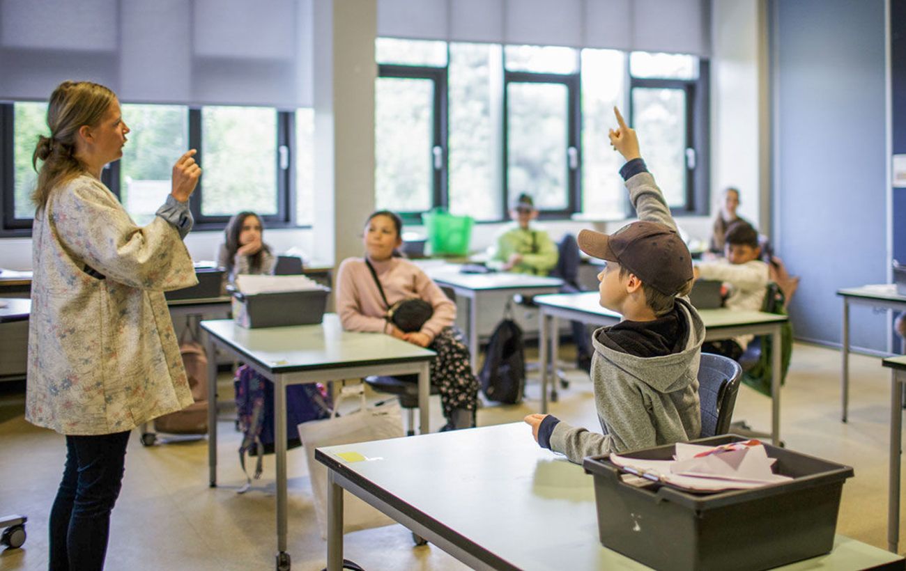 During school. Датская школа. Средняя школа в Дании. Школьники Дании. Уроки в Дании.