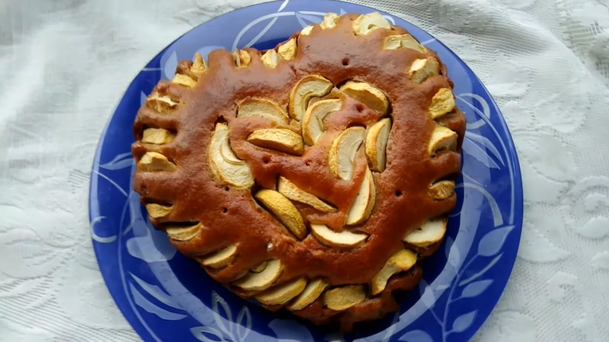 Рецепт насыпной яблочный пирог постный. Калорийность, химический состав и пищевая ценность.