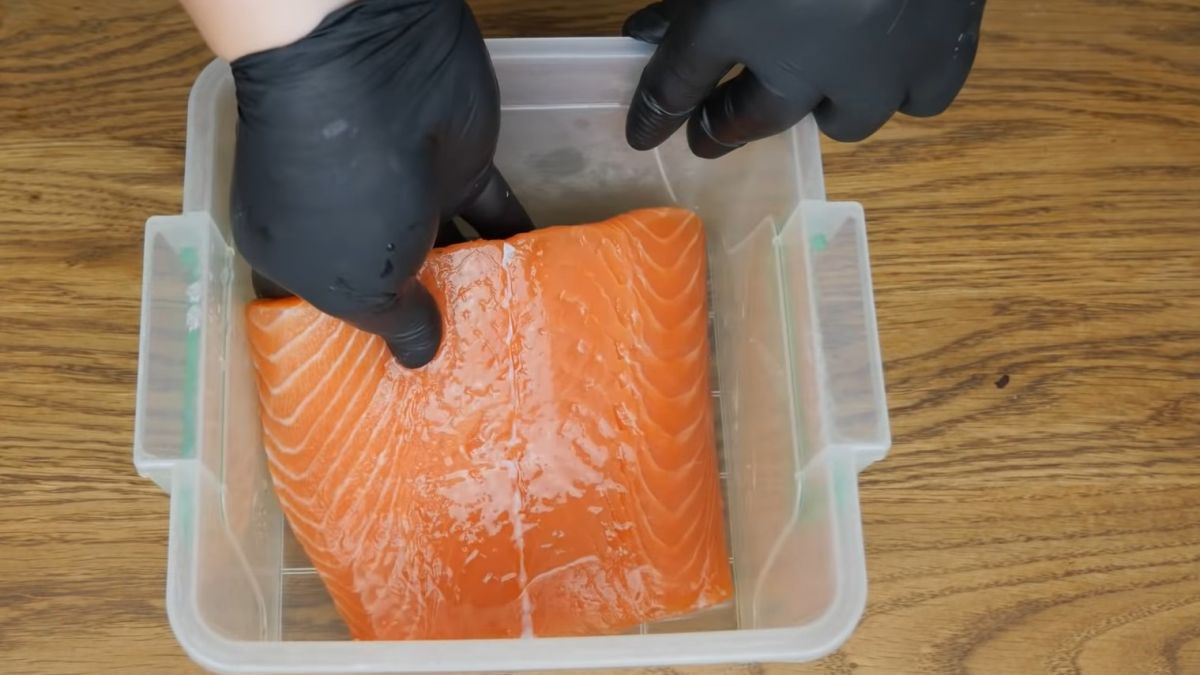 Как правильно засолить красную рыбу в домашних условиях: Рецепт № 1