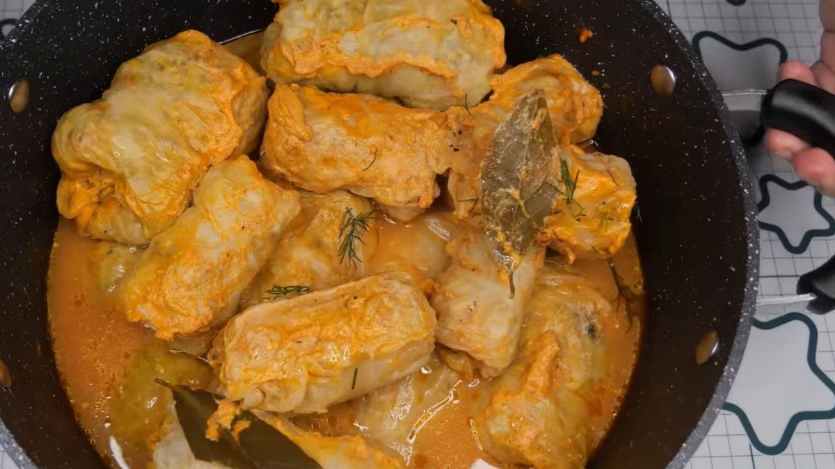 Голубцы с говядиной на сковороде — рецепт с фото пошагово