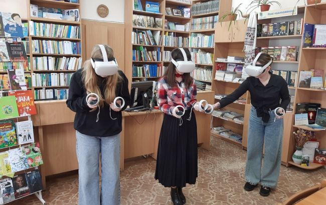 Українські учні навчатимуться за допомогою штучного інтелекту, VR-технологій, Minecraft та убер-школи