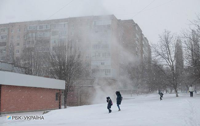Негода в Україні: у Запоріжжі на три дні закриють школи