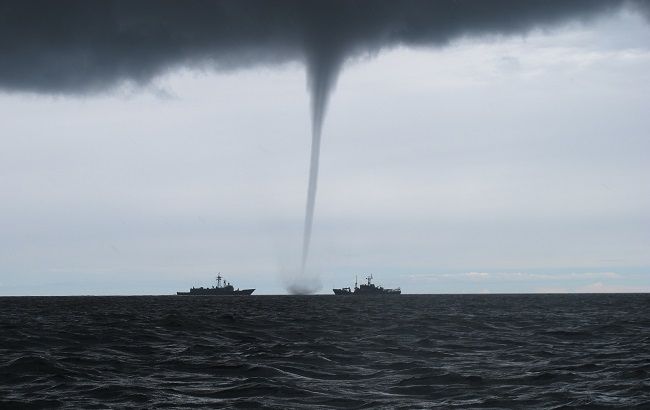 Над Чорним морем пронісся потужний торнадо: приголомшливе відео