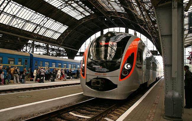 "Укрзалізниці" для продовження пасажирських перевезень потрібно 111 млрд гривень