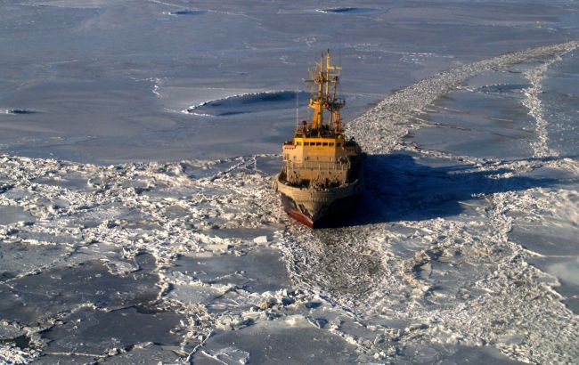 Украинский ледокол "Ноосфера" начинает новый антарктический сезон