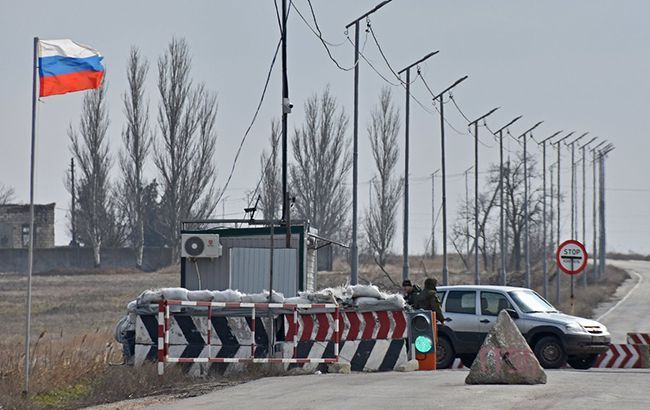 Майже 10 тис. ділянок українців у Криму потрапили під заборону Путіна на володіння землею