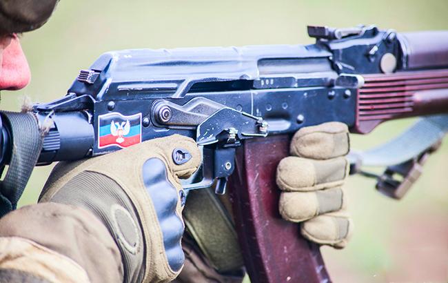 У мережі показали, як записують у ряди терористів на Донбасі