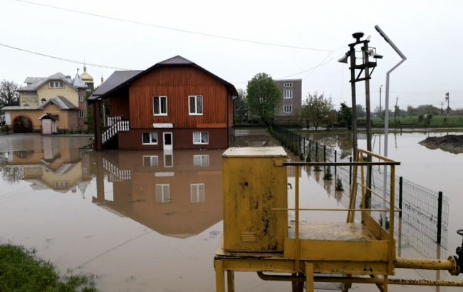 В Івано-Франківській області затоплено сотні будинків