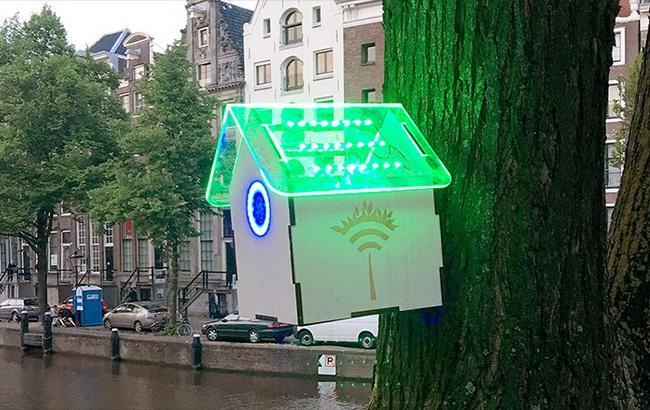 В Амстердамі вигадали шпаківню, що роздає Wi-Fi тільки в чистому повітрі