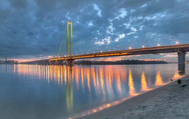 В Киеве ремонт на Южном мосту перенесен на неделю