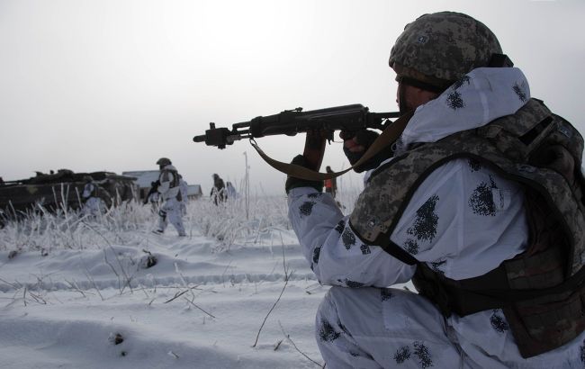 На Донбасі внаслідок обстрілу був поранений український військовий